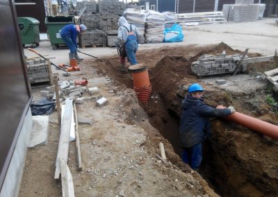 Pastato rekonstravimo į prekybos sandėlį su administracinėmis patalpomis statybos projektas ir Sandėlio rekonstravimo į gamybinį pastatą projektas